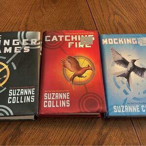 Hunger Games Catching Fire Mockingjay Lot of 3 Books Suzanne Collins hard cover